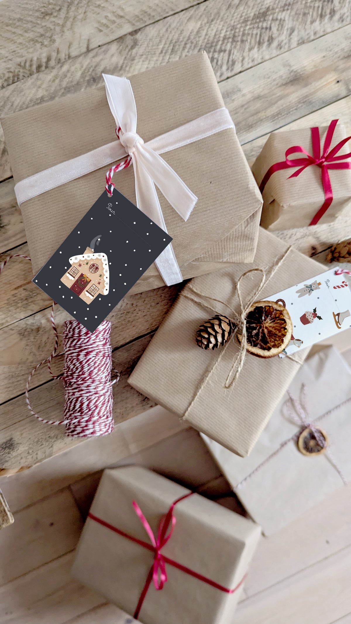 Lot 10 étiquettes cadeaux Noël "Enchanté"