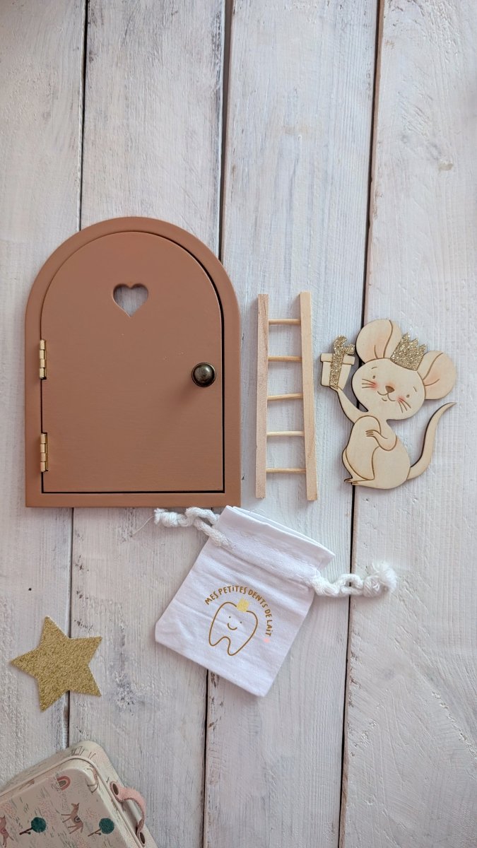 Echelle en bois pour porte de souris - Atelier Vingt Huit